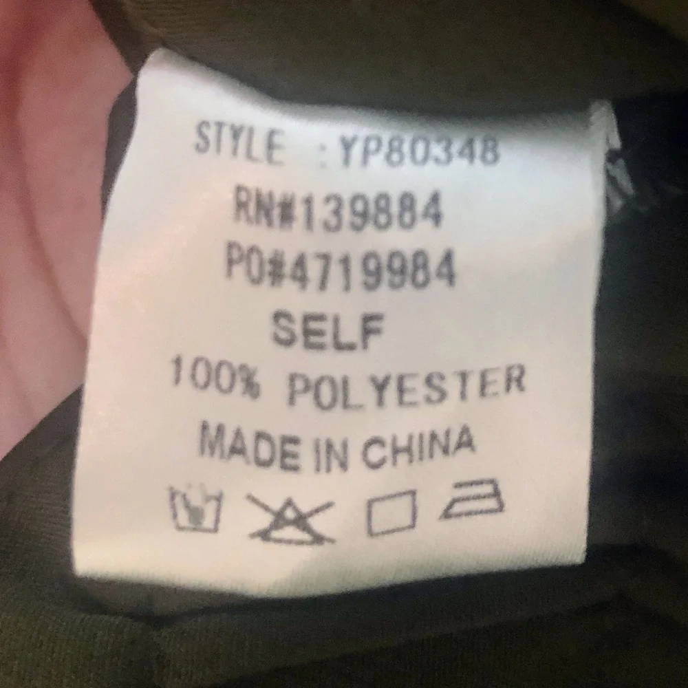 Adorable Dressy Pants 💚 - Picture 8 of 10